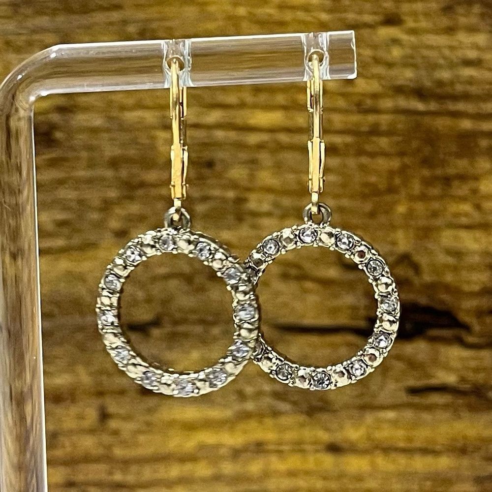 Stunning Dangling Earrings - Picture 7 of 8